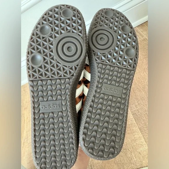 adidas Gazelle Leopard Print Sneakers with White Stripes and Brown Sole - Picture 7 of 8